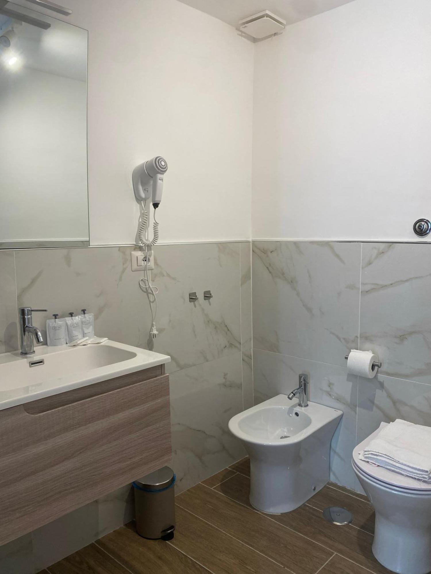 Bellantonia Hotel Napoli Bagian luar foto